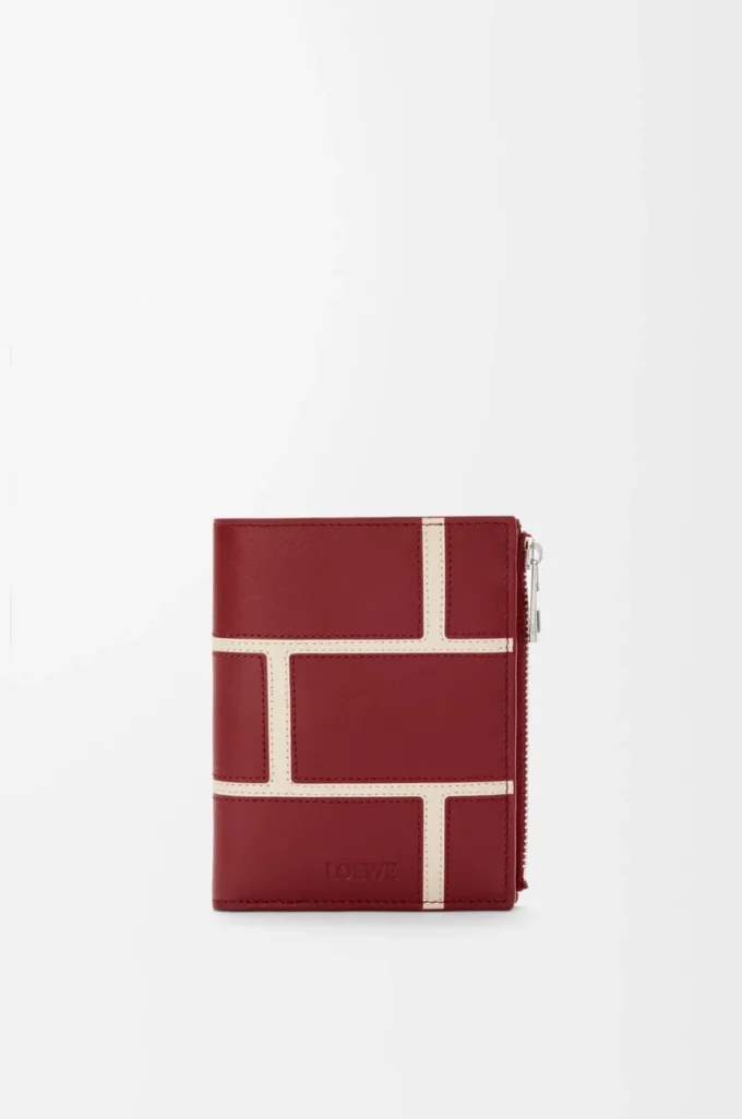 Slim compact wallet in classic calfskin Burnt Red Slim compact wallet in classic calfskin Burnt Red