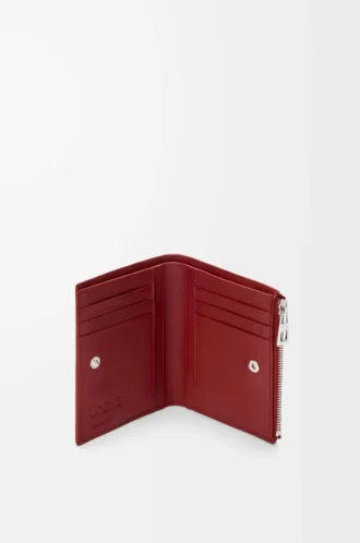 Slim compact wallet in classic calfskin Burnt Red