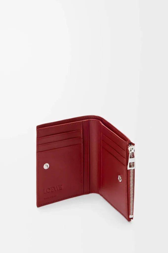 Slim compact wallet in classic calfskin Burnt Red Slim compact wallet in classic calfskin Burnt Red