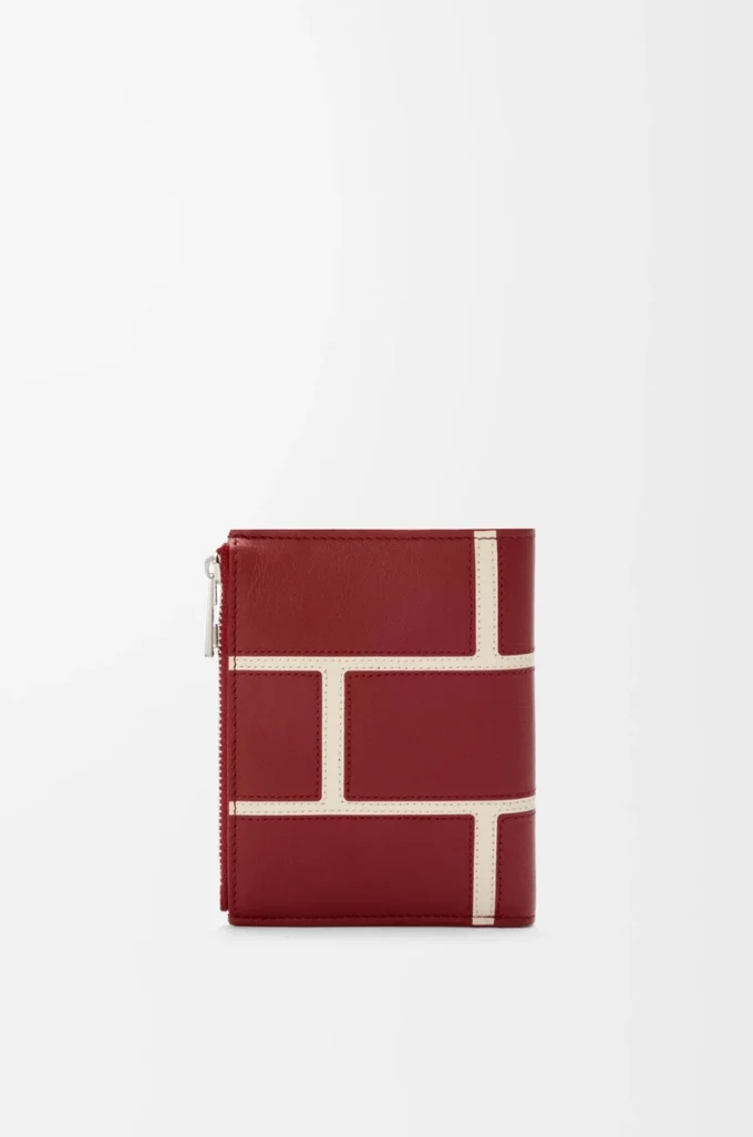 Slim compact wallet in classic calfskin Burnt Red Slim compact wallet in classic calfskin Burnt Red