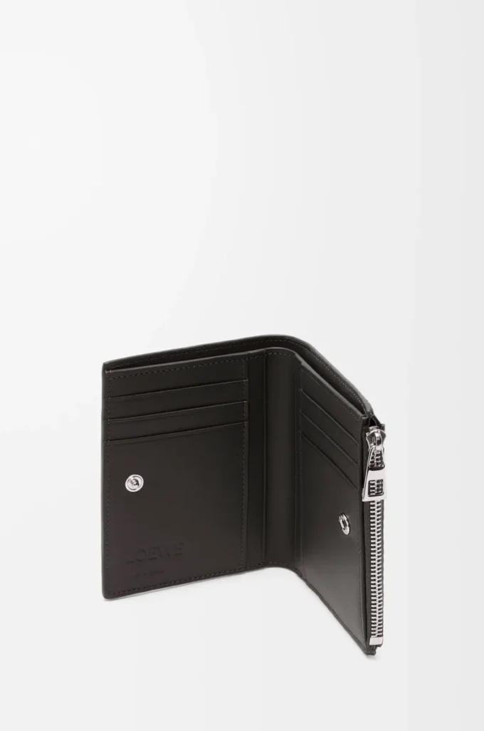 Slim compact walllet in textured classic calfskin Dark Grey