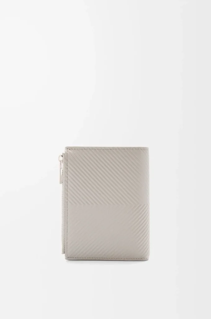 Slim compact walllet in textured classic calfskin Shell Grey Slim compact walllet in textured classic calfskin Shell Grey