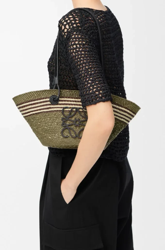 Small Anagram Basket in iraca palm and calfskin Dark Khaki/Black Small Anagram Basket in iraca palm and calfskin Dark Khaki/Black