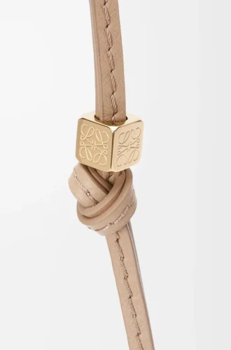 Small Anagram strap in calfskin Sand Tonal/Gold