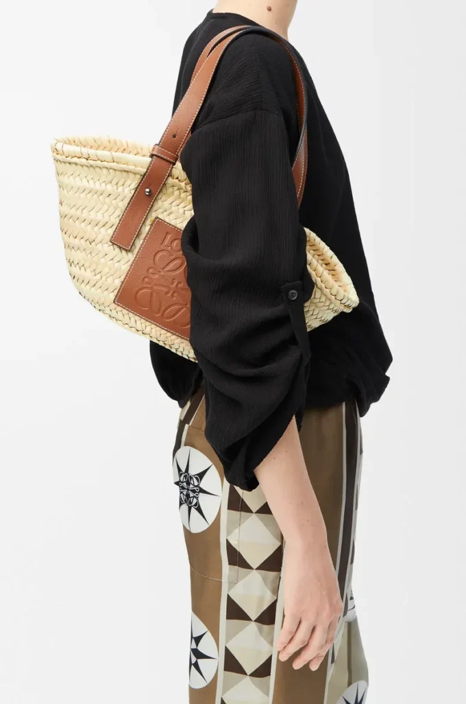 Small Basket bag in palm leaf and calfskin Natural/Tan Small Basket bag in palm leaf and calfskin Natural/Tan
