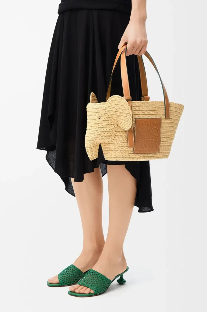 Small Elephant basket in raffia and calfskin Natural/Tan Small Elephant basket in raffia and calfskin Natural/Tan