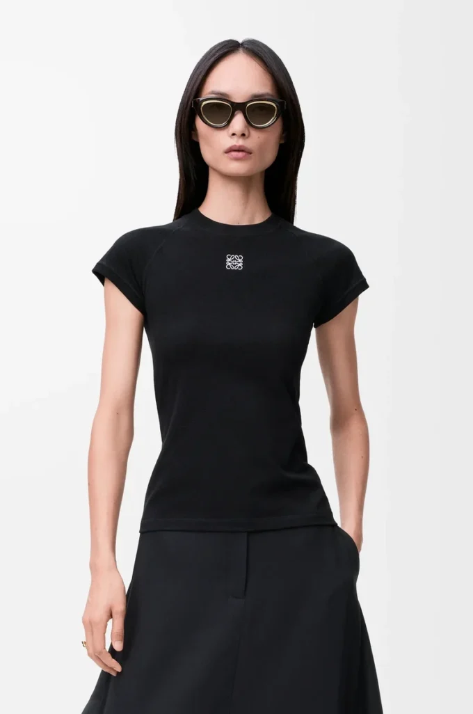 Small fit T-shirt in cotton blend Black Small fit T-shirt in cotton blend Black