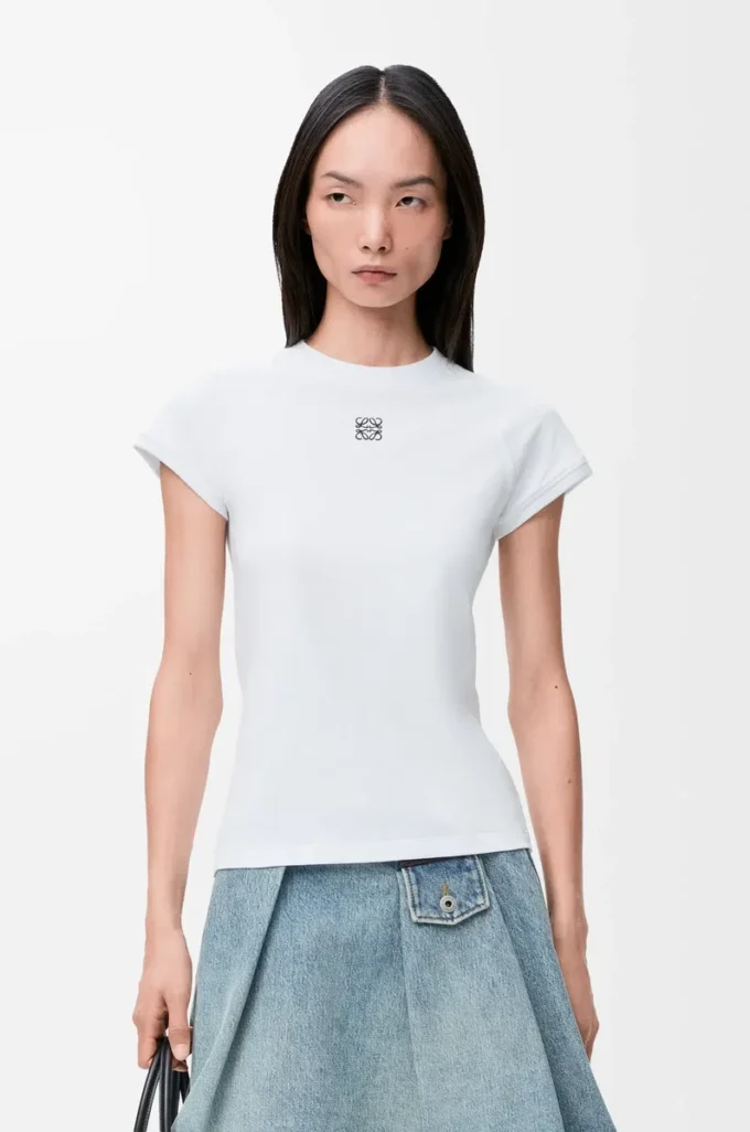 Small fit T-shirt in cotton blend White Small fit T-shirt in cotton blend White