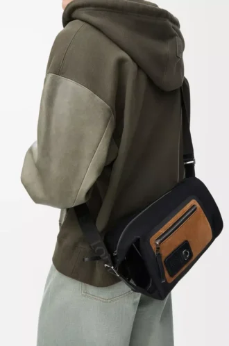 Small Flex Loop bucket in canvas and suede Black/Dark Gold Small Flex Loop bucket in canvas and suede Black/Dark Gold