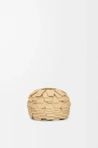 Small flower charm in calfskin and brass Light Yellow