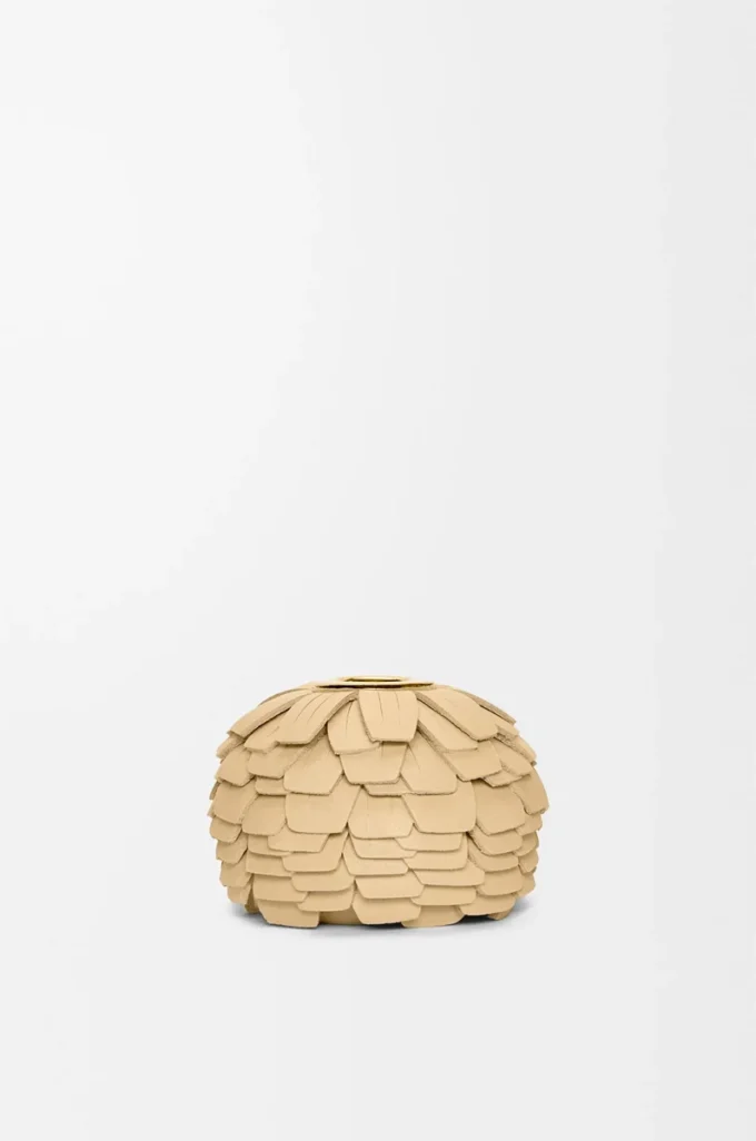 Small flower charm in calfskin and brass Light Yellow Small flower charm in calfskin and brass Light Yellow
