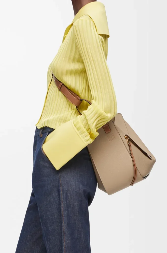 Small Hammock bag in soft grained calfskin Sand Small Hammock bag in soft grained calfskin Sand