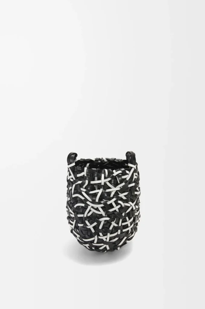 Small Nest Basket bag in calfskin Black/White Small Nest Basket bag in calfskin Black/White