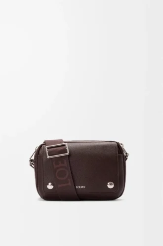Small Pebble messenger bag in supple grained calfskin Oxblood