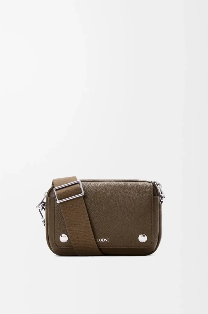 Small Pebble messenger bag in supple grained calfskin Tundra