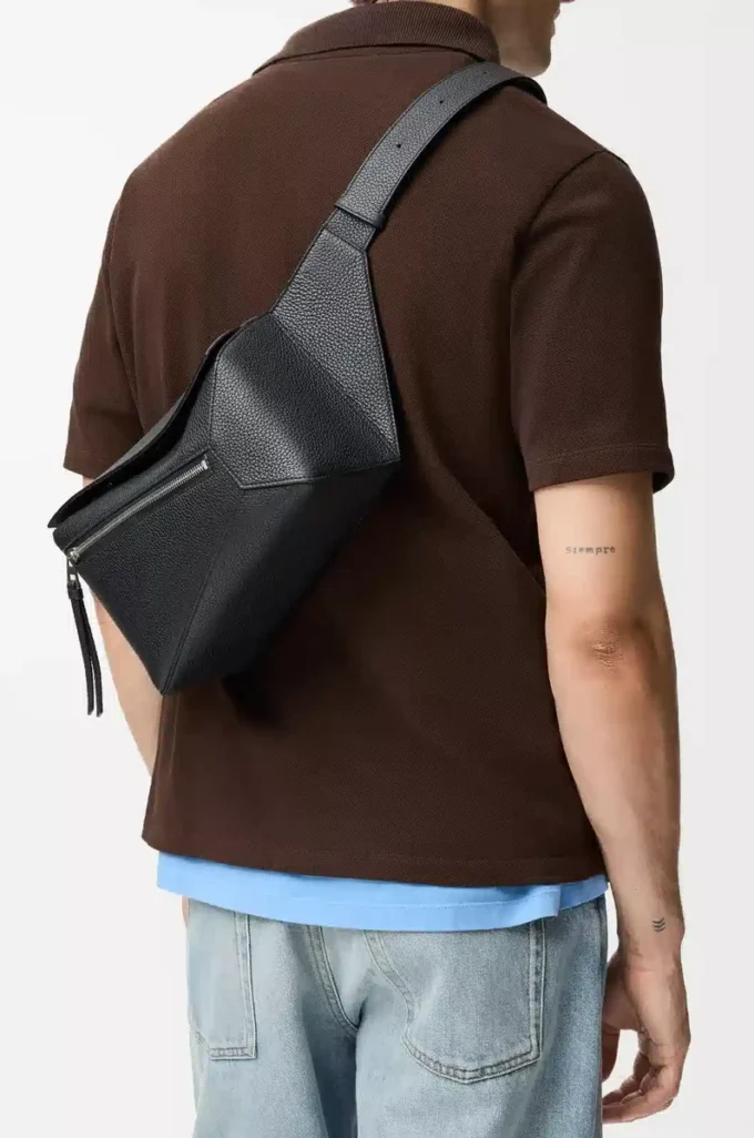 Small Puzzle bumbag in grained calfskin Black
