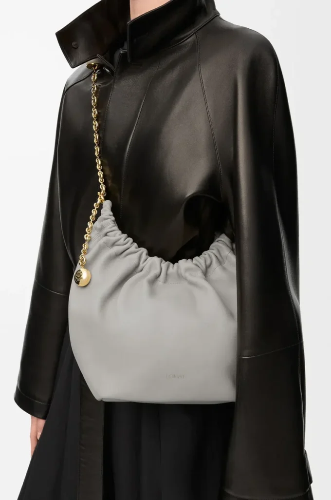 Small Squeeze bag in mellow nappa lambskin Shell Grey Small Squeeze bag in mellow nappa lambskin Shell Grey