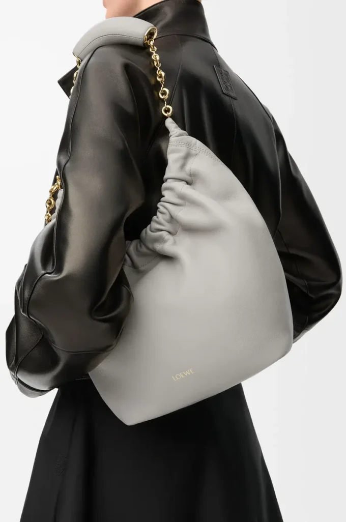 Small Squeeze bag in mellow nappa lambskin Shell Grey Small Squeeze bag in mellow nappa lambskin Shell Grey