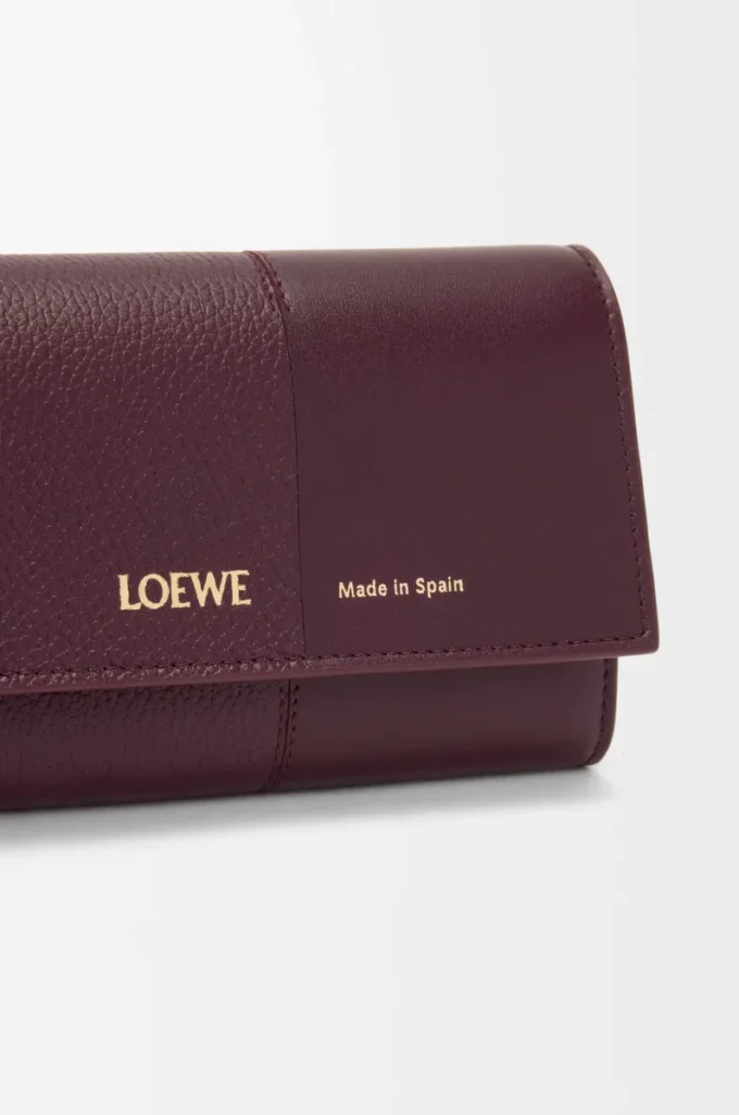 Small vertical wallet in smooth and grained calfskin Dark Burgundy Small vertical wallet in smooth and grained calfskin Dark Burgundy