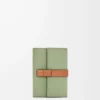 Small vertical wallet in soft grained calfskin Rosemary/Tan Small vertical wallet in soft grained calfskin Rosemary/Tan