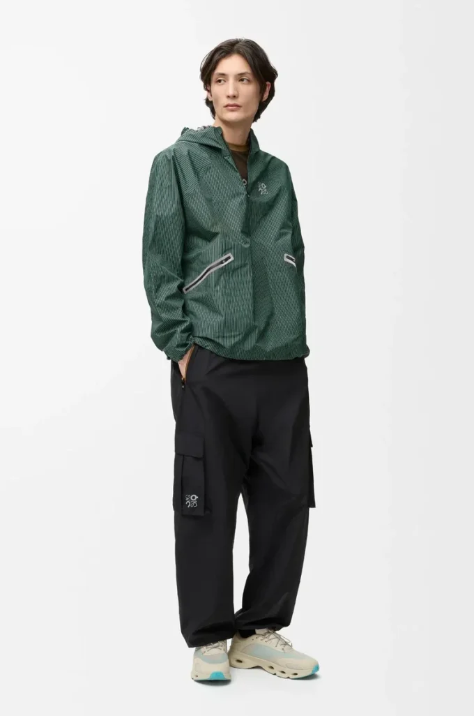 Storm anorak in technical shell Green/Black Storm anorak in technical shell Green/Black
