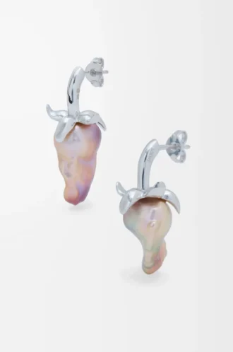 Strawberry earrings in sterling silver and pearl Silver/Red Strawberry earrings in sterling silver and pearl Silver/Red