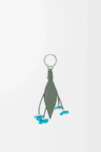 Strawberry flower charm in classic calfskin Turquoise/Green