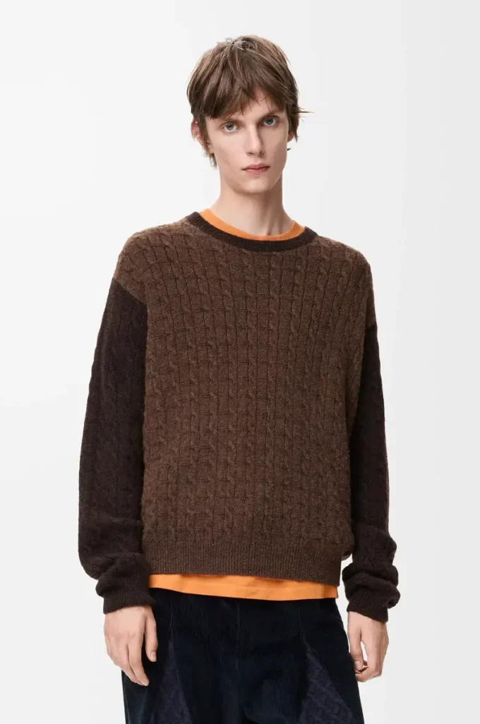 Sweater in cashmere Brown/Dark Brown Sweater in cashmere Brown/Dark Brown