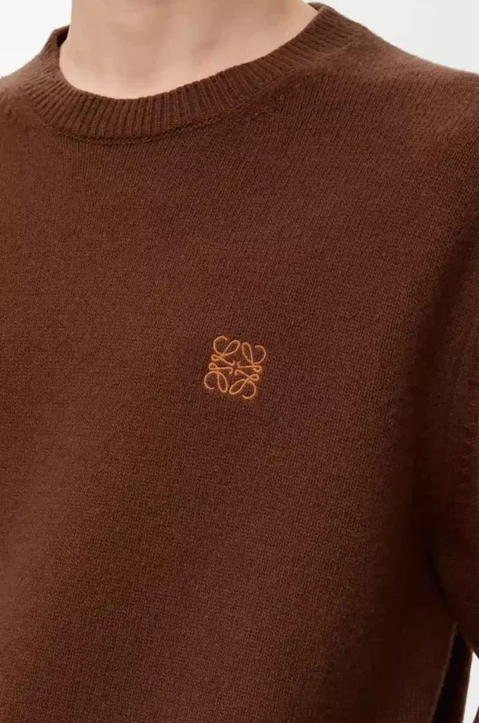 Sweater in wool Brown