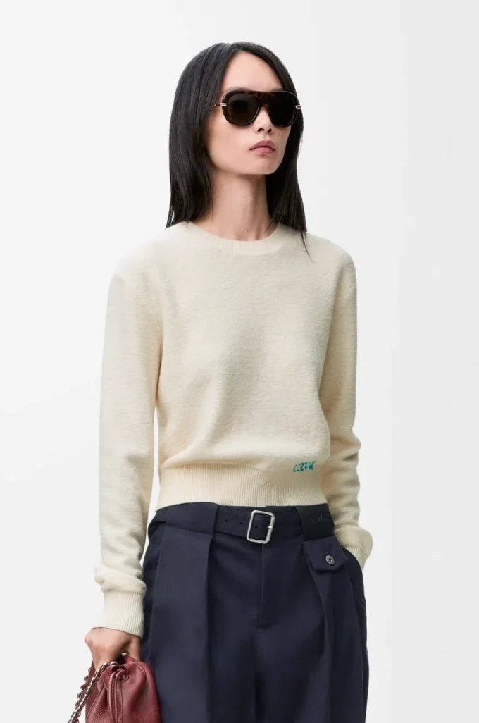 Sweater in wool Ecru Sweater in wool Ecru