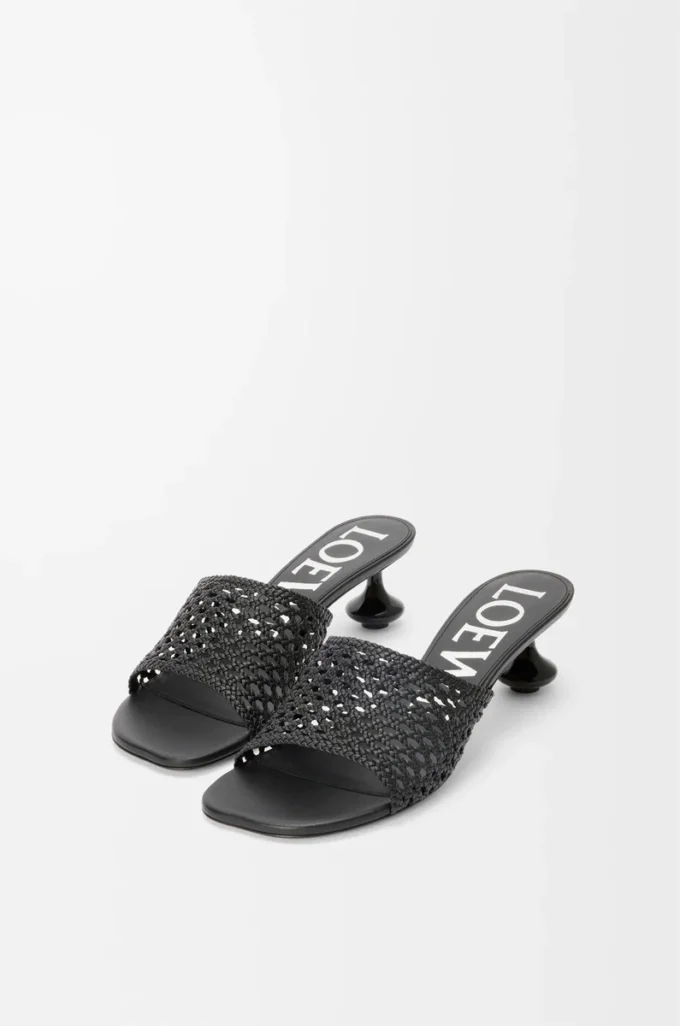 Toy slide in calfskin Black Toy slide in calfskin Black