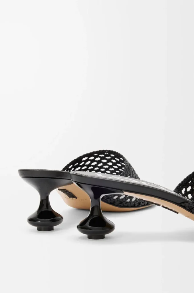 Toy slide in calfskin Black Toy slide in calfskin Black