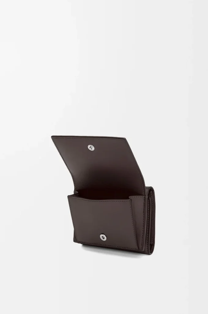 Trifold wallet in satin calfskin Dark Brown Trifold wallet in satin calfskin Dark Brown
