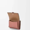 Trifold wallet in soft grained calfskin Blush/Mahogany Trifold wallet in soft grained calfskin Blush/Mahogany
