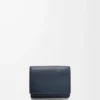 Trifold wallet in soft grained calfskin Deep Navy Trifold wallet in soft grained calfskin Deep Navy