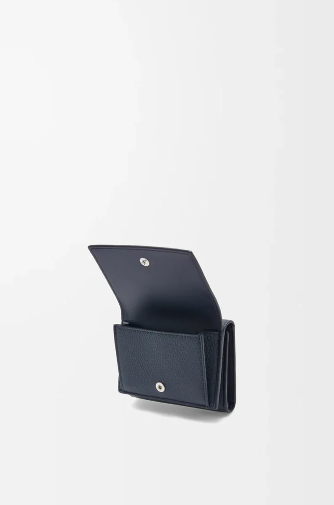 Trifold wallet in soft grained calfskin Deep Navy Trifold wallet in soft grained calfskin Deep Navy