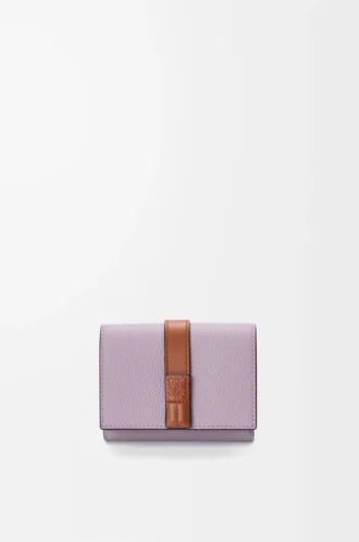 Trifold wallet in soft grained calfskin Dirty Mauve/Squirrel