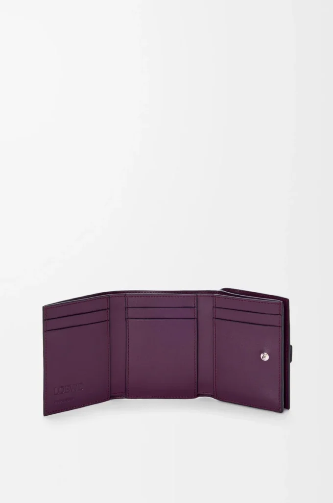 Trifold wallet in soft grained calfskin Dirty Mauve/Squirrel Trifold wallet in soft grained calfskin Dirty Mauve/Squirrel