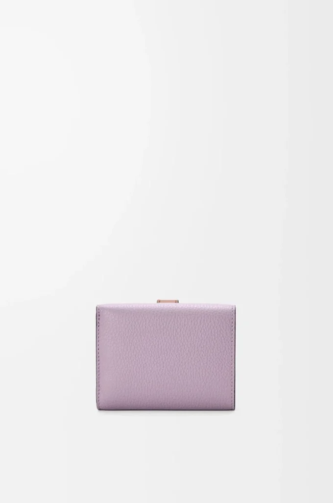 Trifold wallet in soft grained calfskin Dirty Mauve/Squirrel Trifold wallet in soft grained calfskin Dirty Mauve/Squirrel