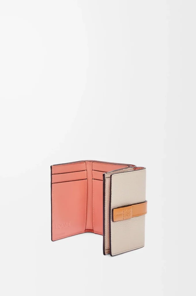Trifold wallet in soft grained calfskin Light Oat/Honey Trifold wallet in soft grained calfskin Light Oat/Honey
