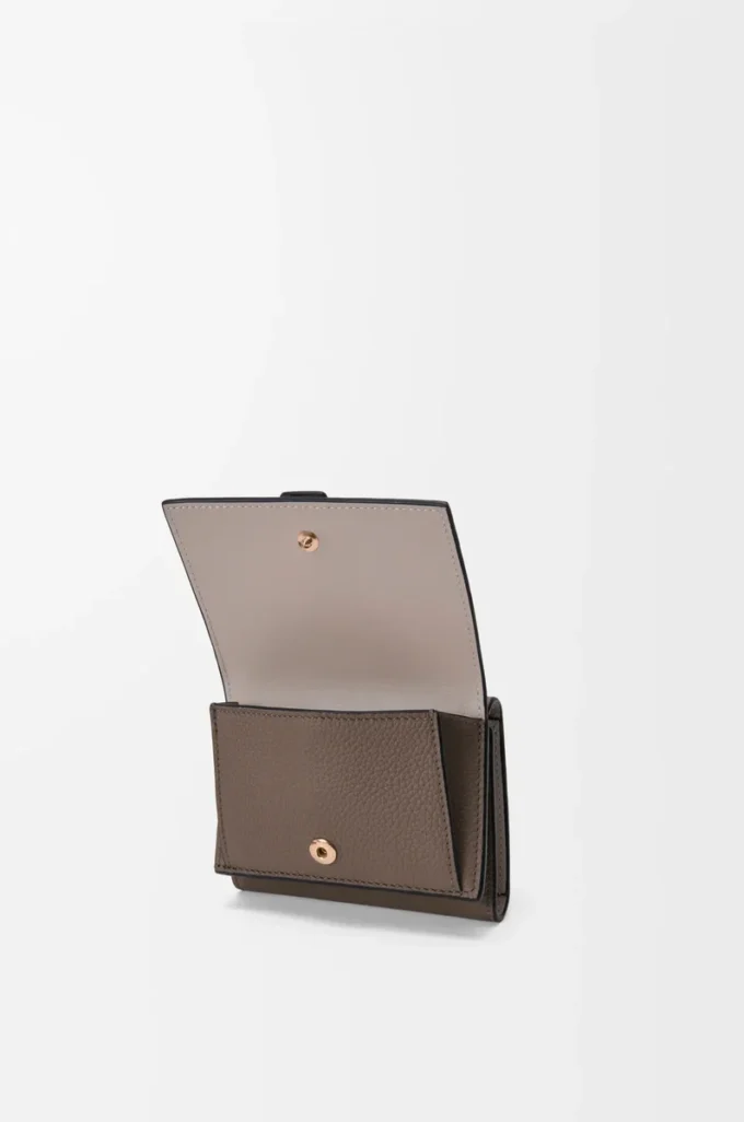 Trifold wallet in soft grained calfskin Taupe/Gold Trifold wallet in soft grained calfskin Taupe/Gold