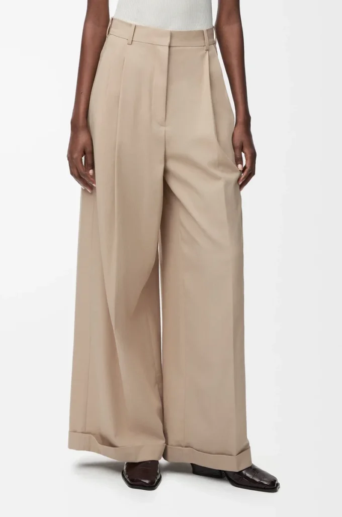 Trousers in cotton Beige Trousers in cotton Beige