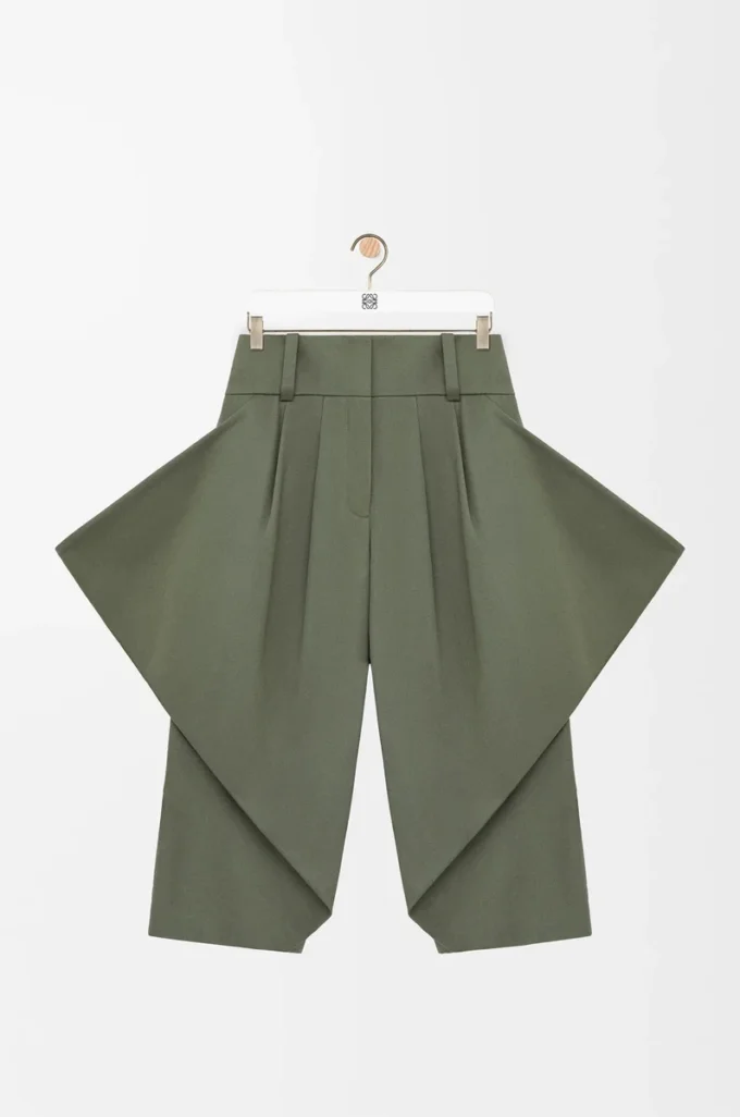 Trousers in cotton Khaki Green Trousers in cotton Khaki Green