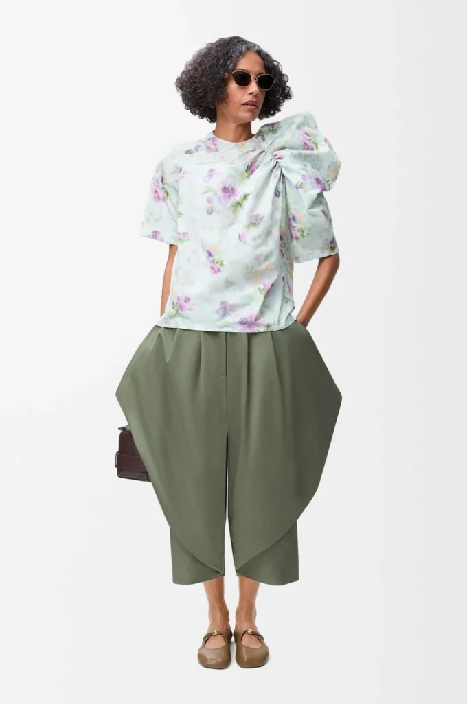 Trousers in cotton Khaki Green Trousers in cotton Khaki Green