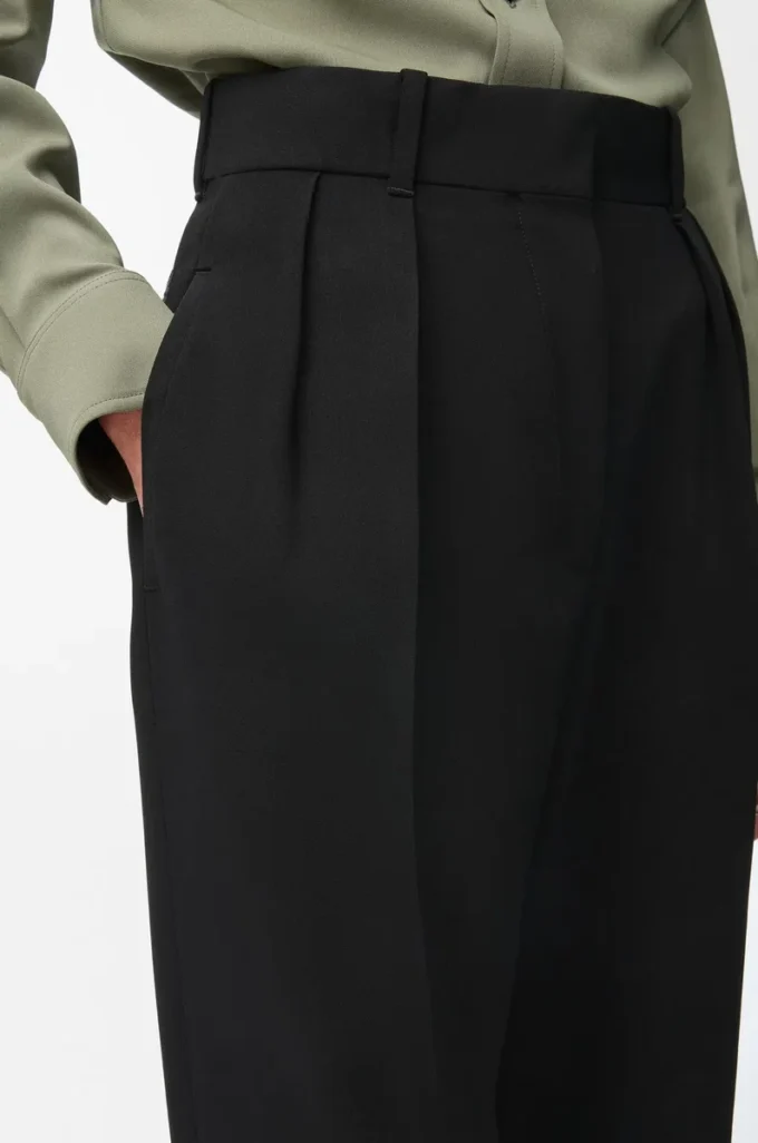Trousers in stretch viscose Black Trousers in stretch viscose Black