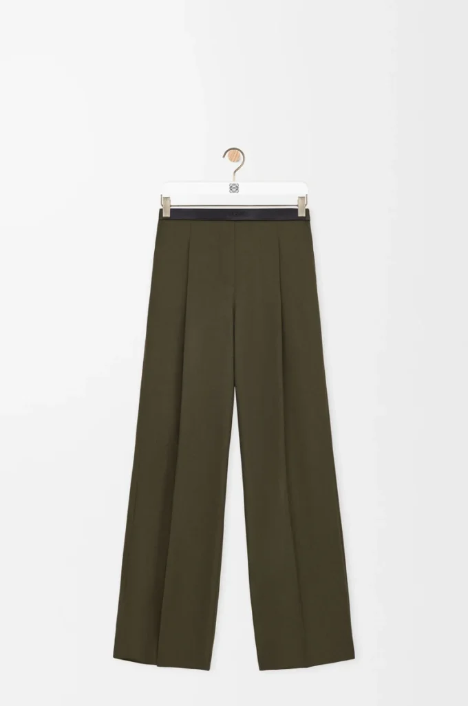 Trousers in wool Khaki Green Trousers in wool Khaki Green