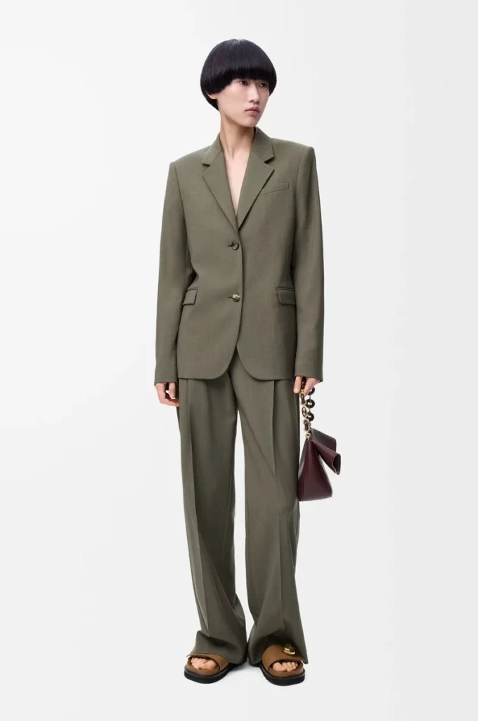 Trousers in wool Khaki Green Trousers in wool Khaki Green