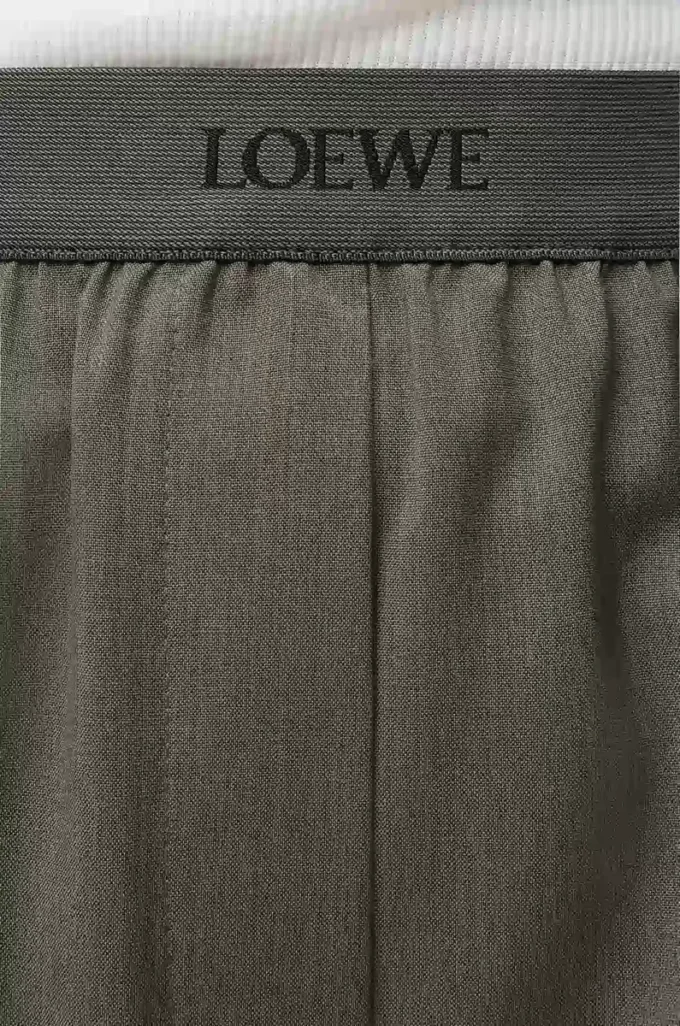 Trousers in wool Khaki Green Trousers in wool Khaki Green
