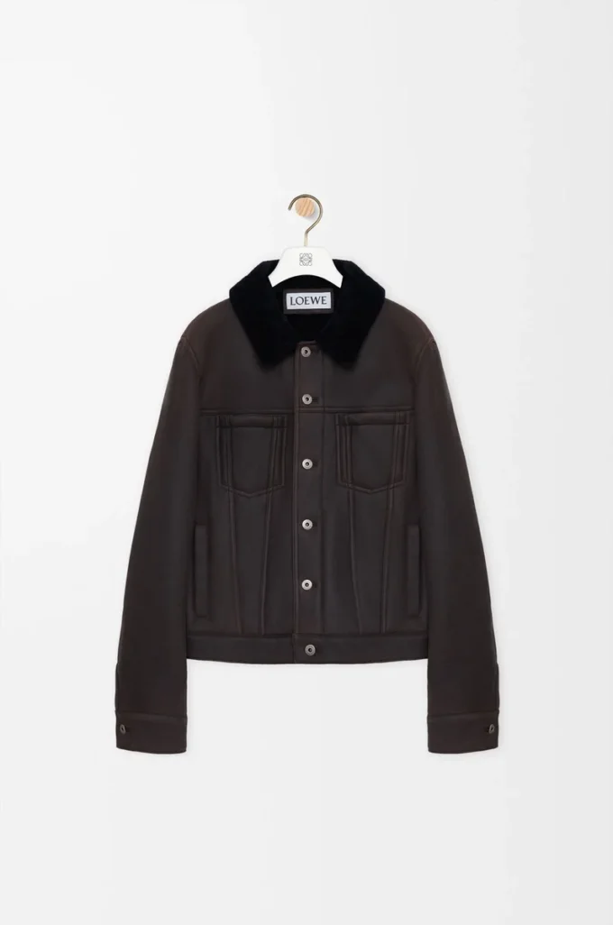 Trucker jacket in shearling Brown/Navy Blue Trucker jacket in shearling Brown/Navy Blue