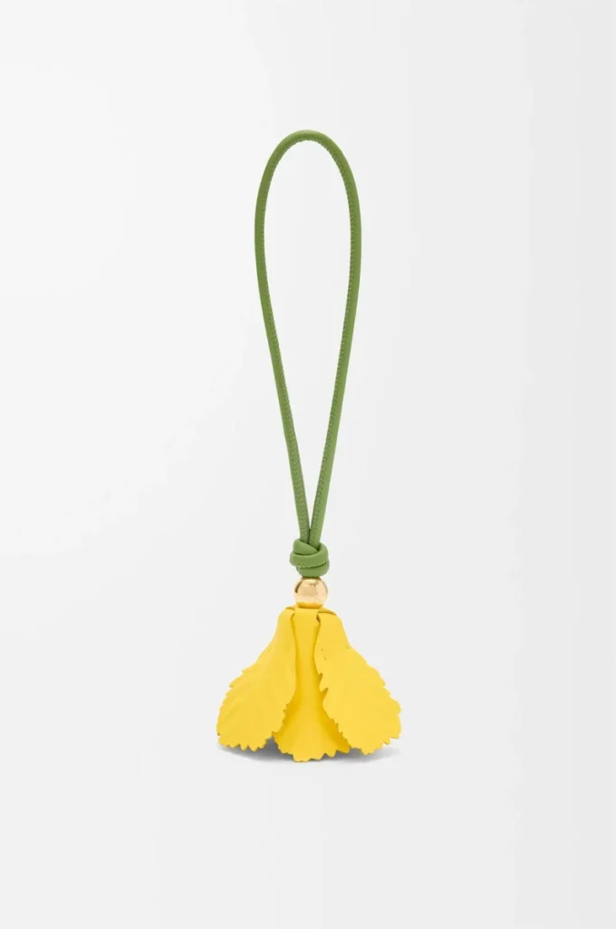 Tulip charm in classic calfskin Yellow Tulip charm in classic calfskin Yellow